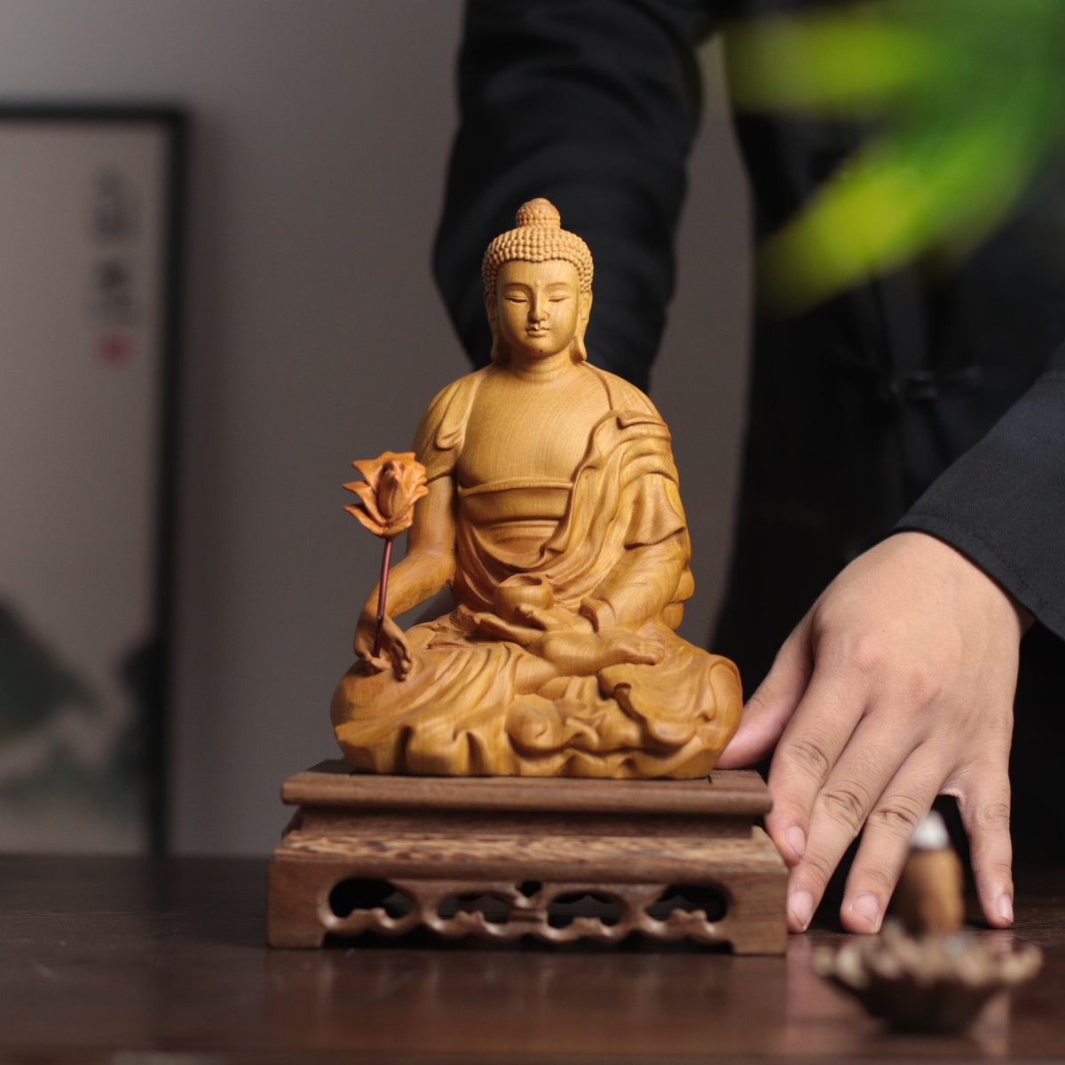 Wooden Bhaisajyaguru Medicine Buddha Statue — Zen Healing Gift