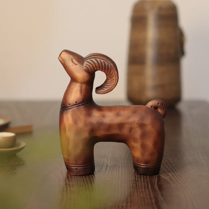 Wooden Ram Sculpture – Curled Horns, Minimalist Folk Art