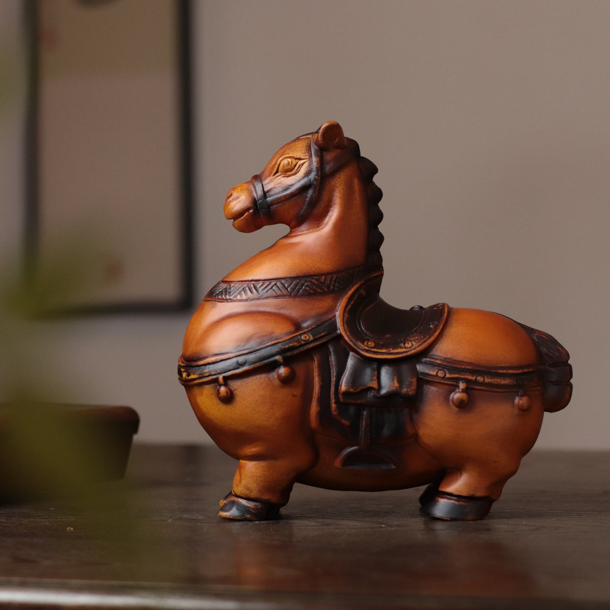 Tang Dynasty Fat Horse Statue – Hand-Carved Wood Feng Shui Horse
