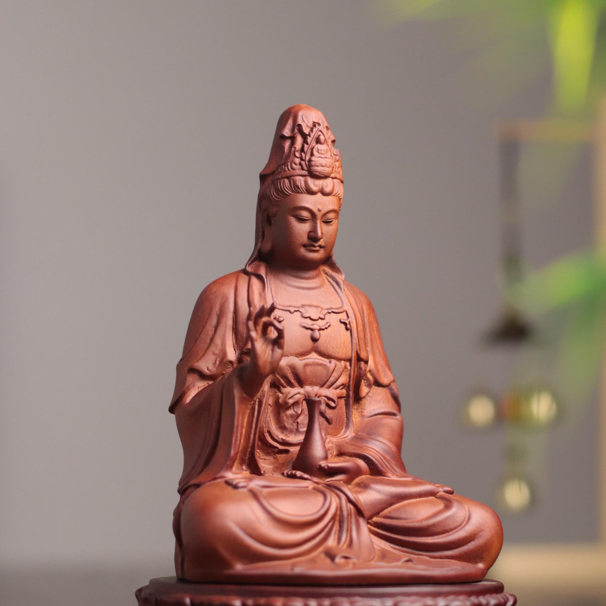 Quan Yin Statue - Padauk Wood, Goddess of Mercy – additional view 5