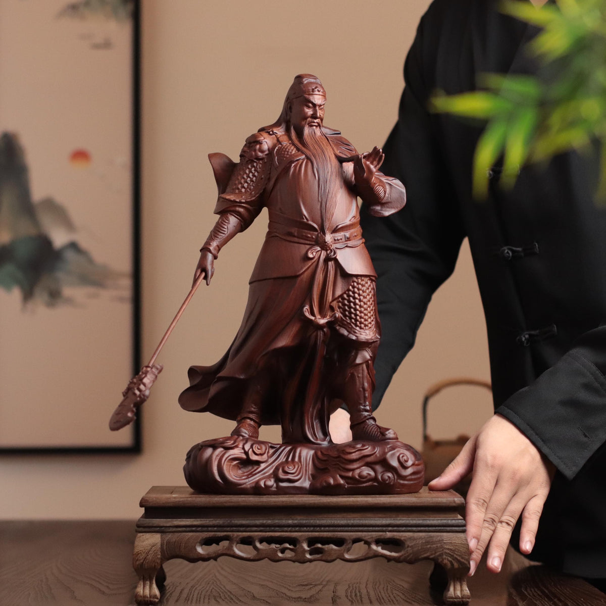 Guan Yu Statue - Padauk Wood, Standing Guardian