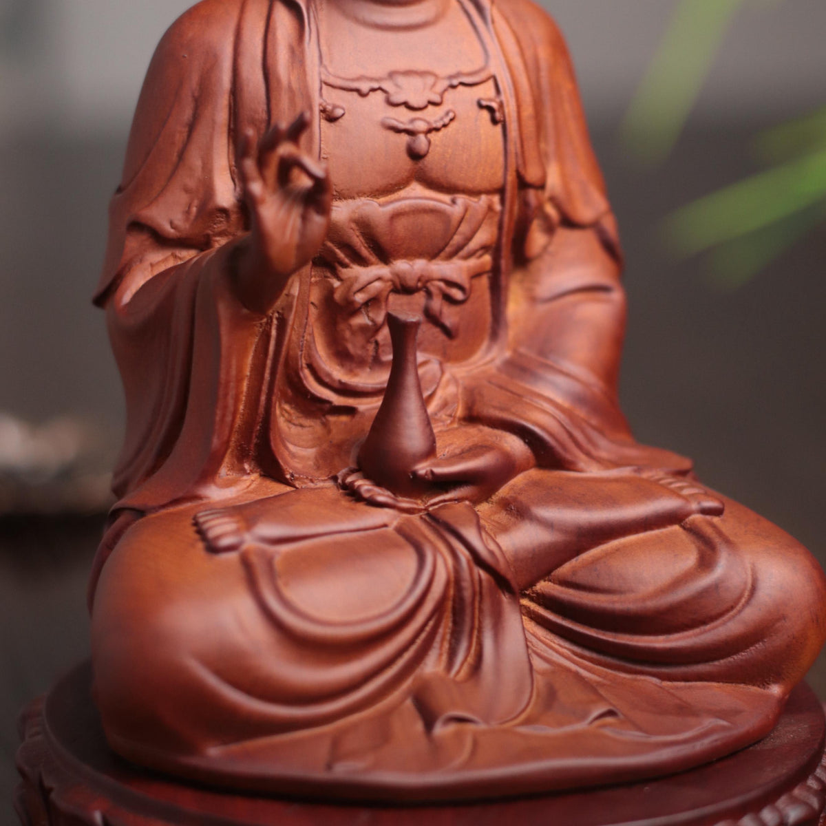 Quan Yin Statue - Padauk Wood, Goddess of Mercy – additional view 7