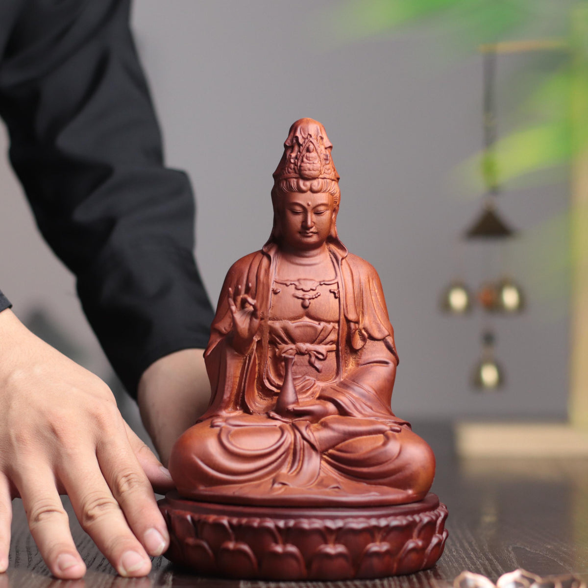 Quan Yin Statue - Padauk Wood, Goddess of Mercy – additional view 3