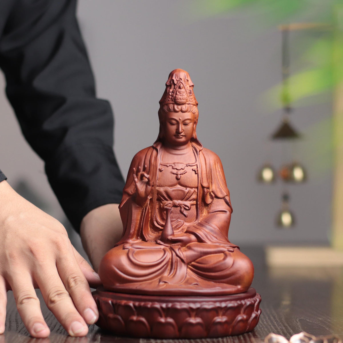 Quan Yin Statue - Padauk Wood, Goddess of Mercy – additional view 4